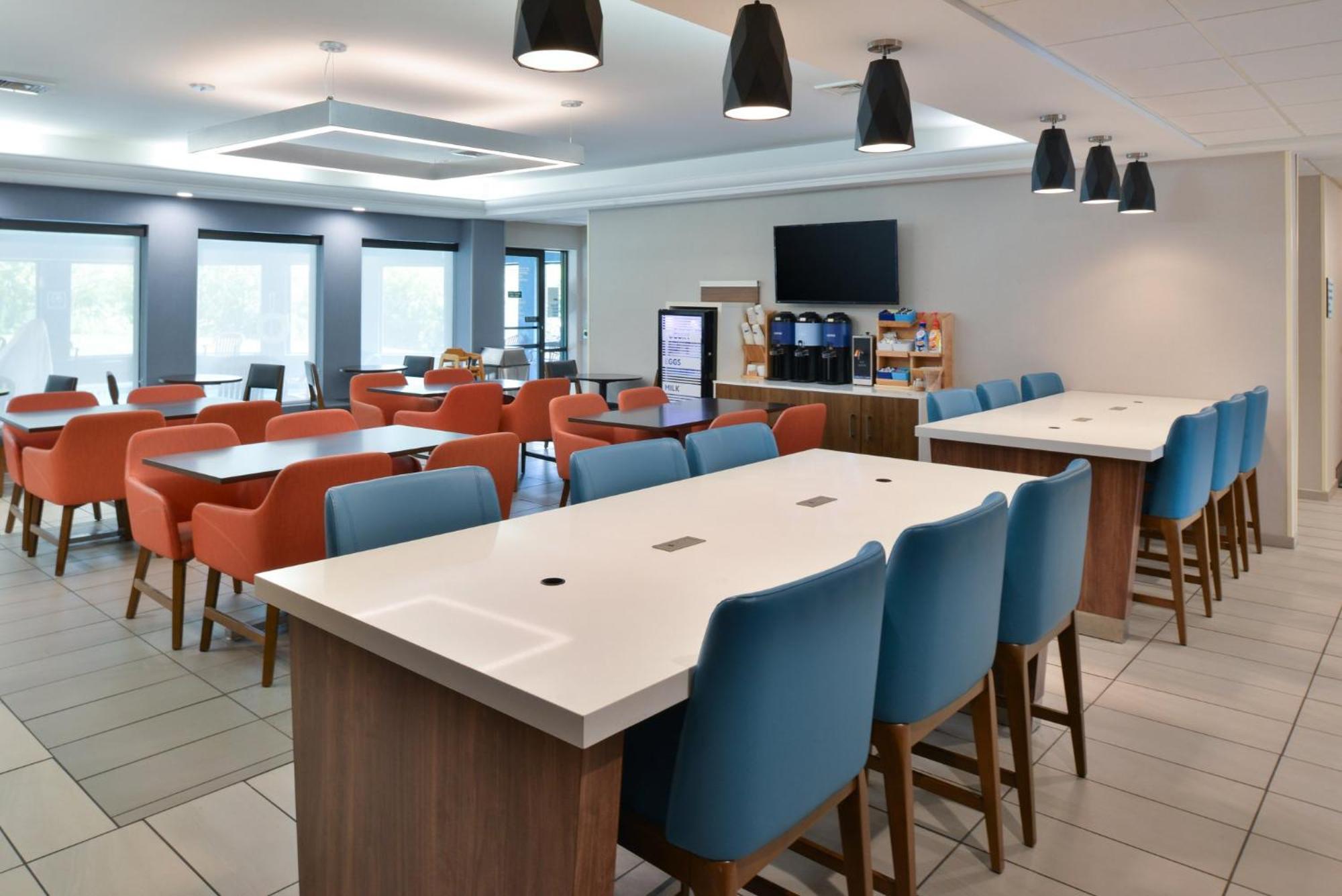 Holiday Inn Express Lewisburg - New Columbia By Ihg Esterno foto