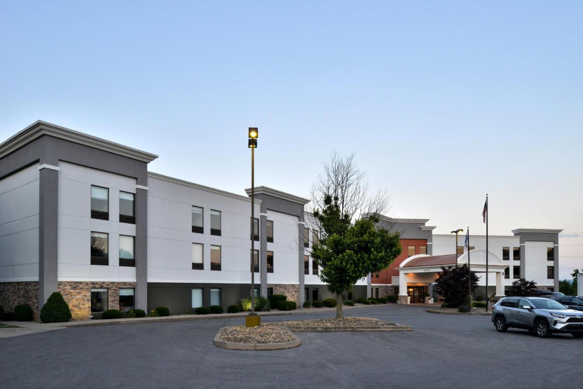 Holiday Inn Express Lewisburg - New Columbia By Ihg Esterno foto