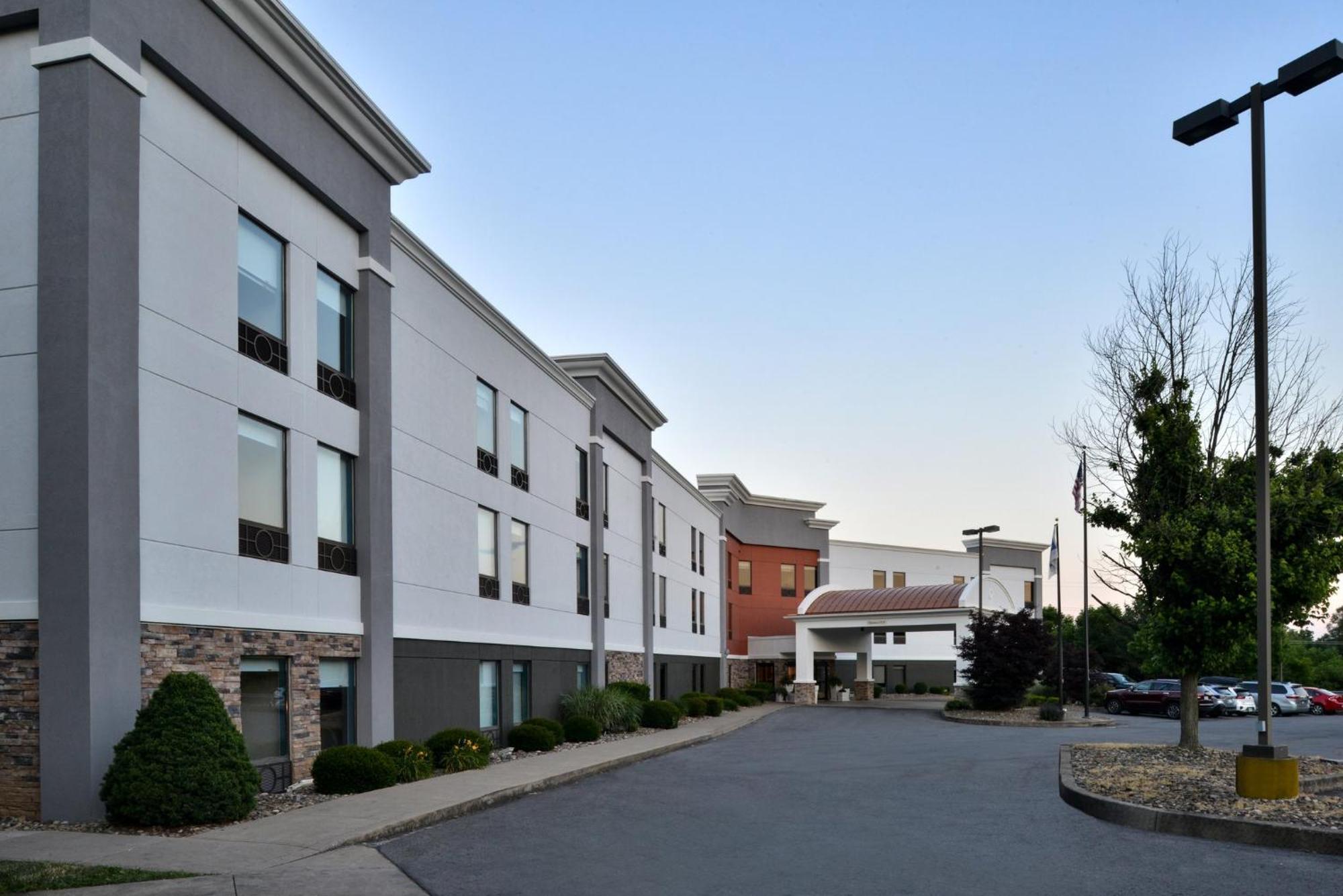 Holiday Inn Express Lewisburg - New Columbia By Ihg Esterno foto