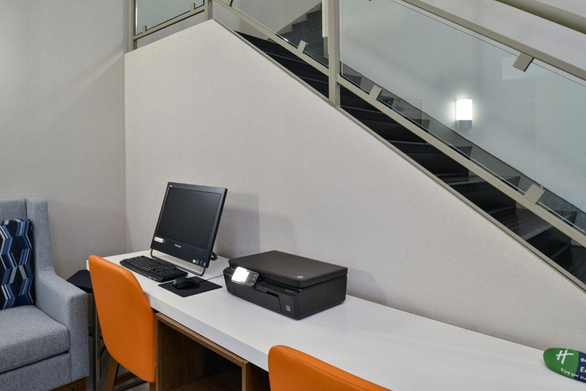 Holiday Inn Express Lewisburg - New Columbia By Ihg Esterno foto