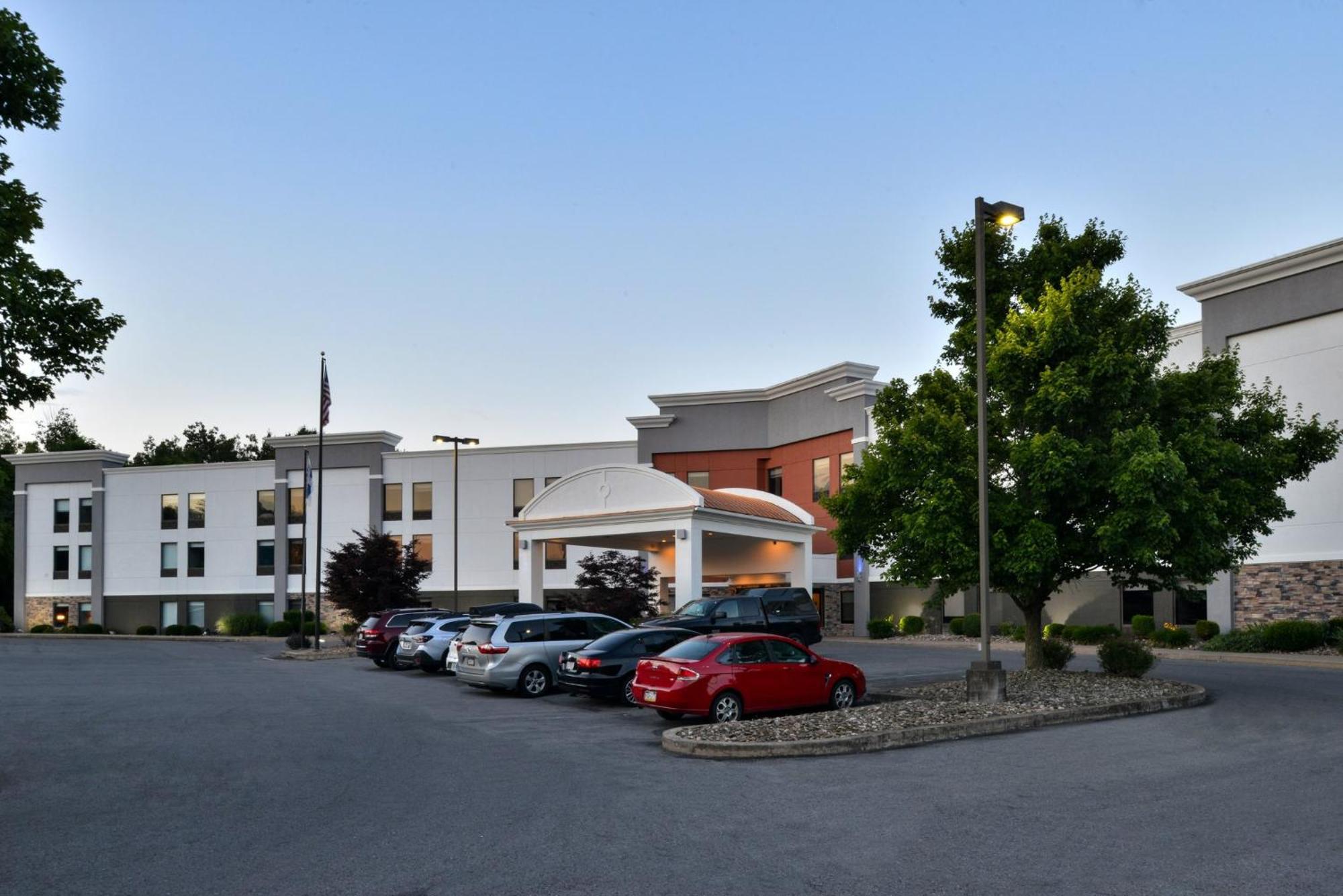 Holiday Inn Express Lewisburg - New Columbia By Ihg Esterno foto