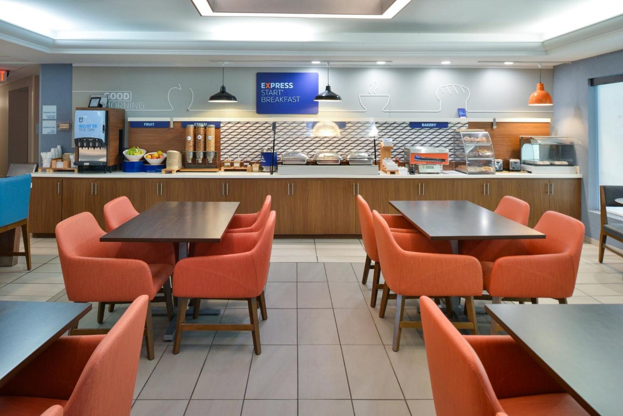 Holiday Inn Express Lewisburg - New Columbia By Ihg Esterno foto